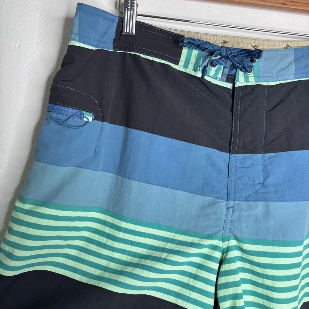 Patagonia Wavefarer Striped Board Shorts Size 40 EUC